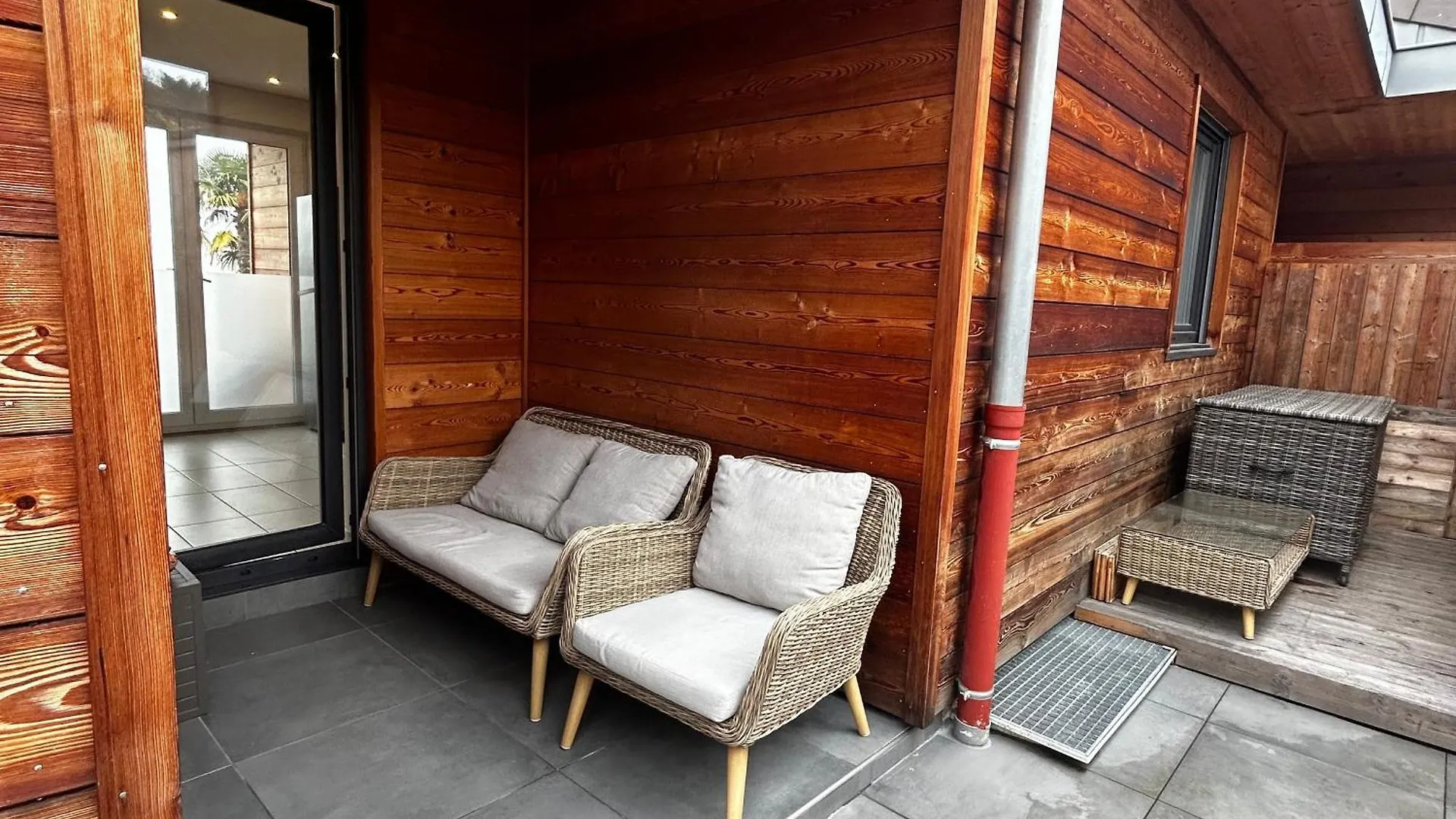 Charmante Maison A Evian Avec Terrasse Et Parking - Fr-1-498-113 0*, Evian-les-Bains